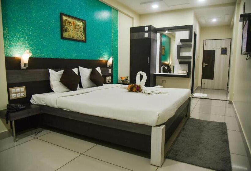 هتل Tulsi Residency