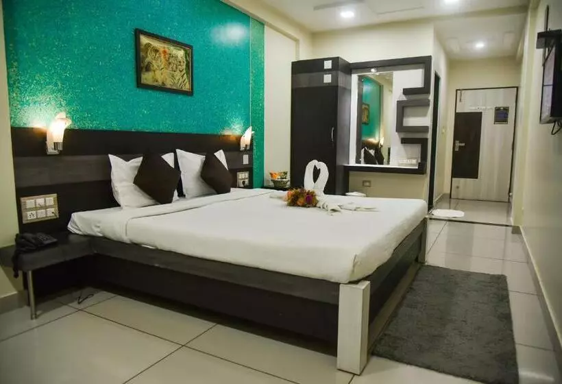 هتل Tulsi Residency