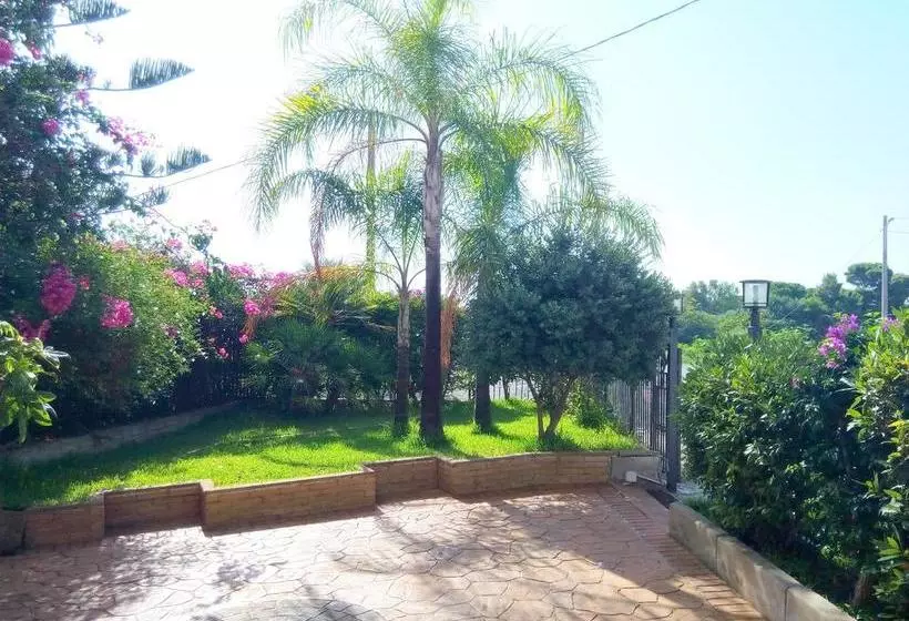 Hotelli Villa Marina