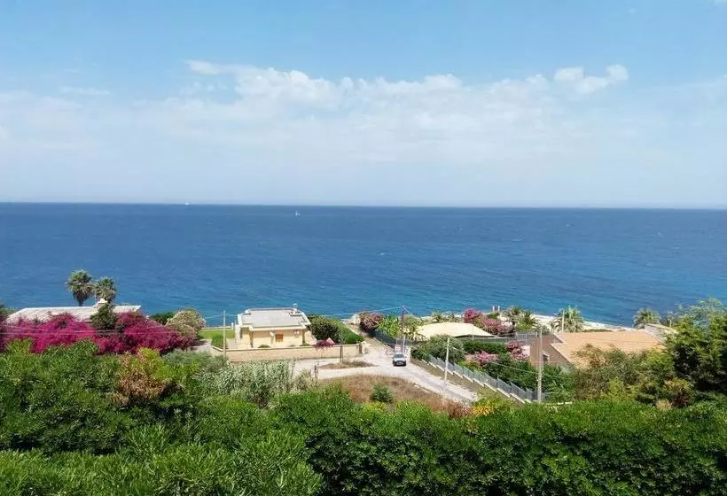 Hotelli Villa Marina