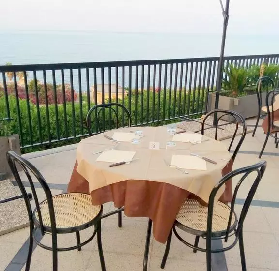 Hotelli Villa Marina