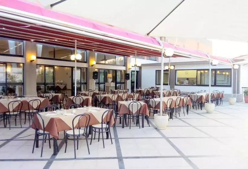 Hotelli Villa Marina