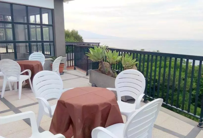 Hotelli Villa Marina