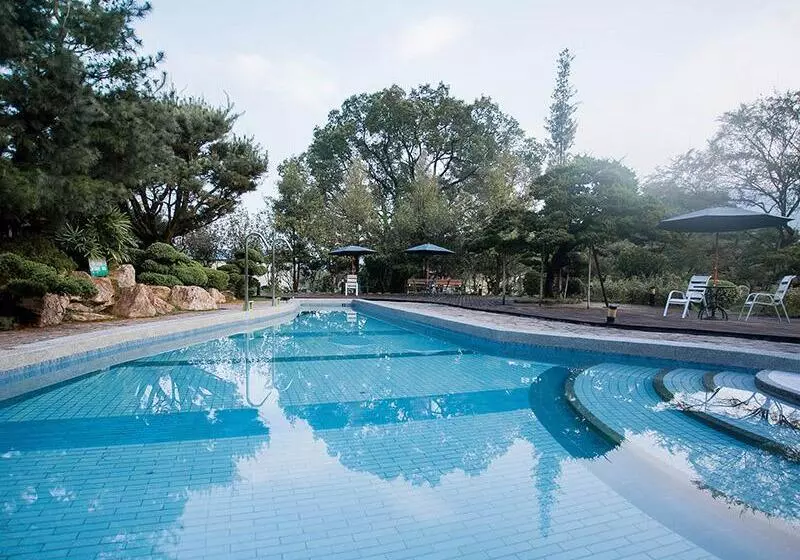 استراحتگاه Flying Villa