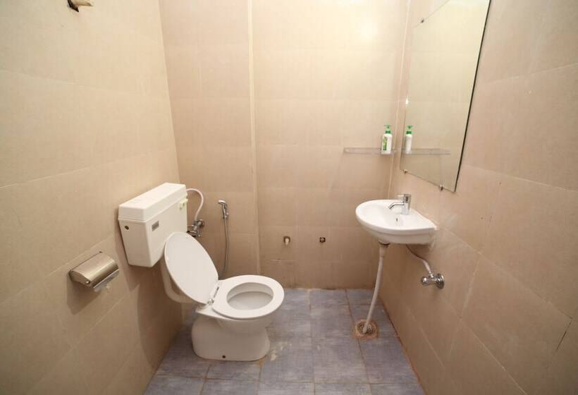 Roadhouse Hostel Varanasi