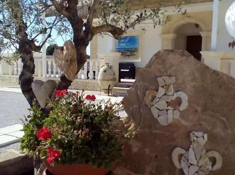Le Anfore Del Salento Bed And Breakfast