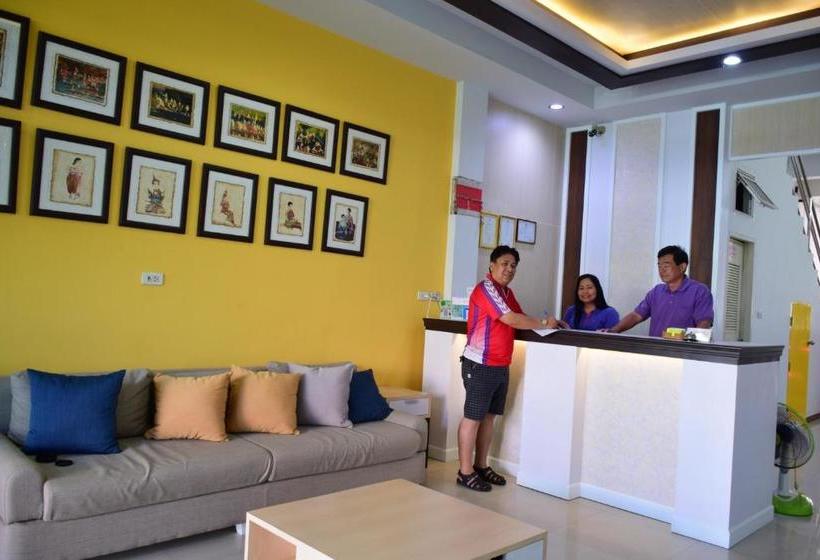 בית מלון כפרי Charoen Apartment  Trang