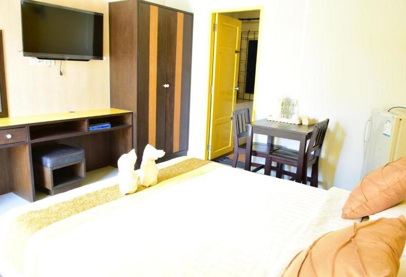 בית מלון כפרי Charoen Apartment  Trang