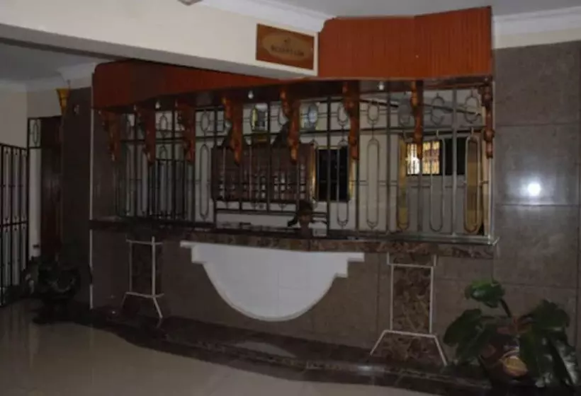 هتل Jambo Village