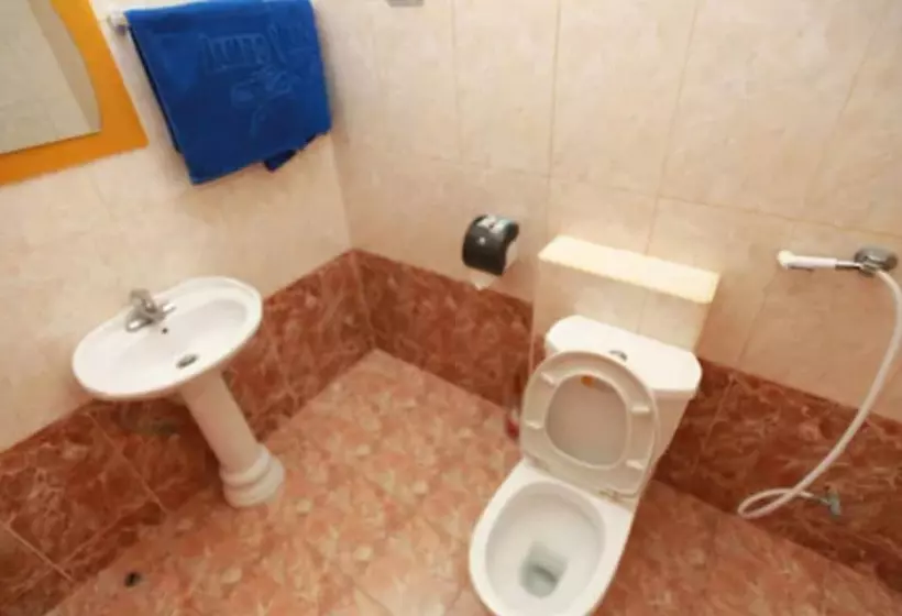 هتل Jambo Village