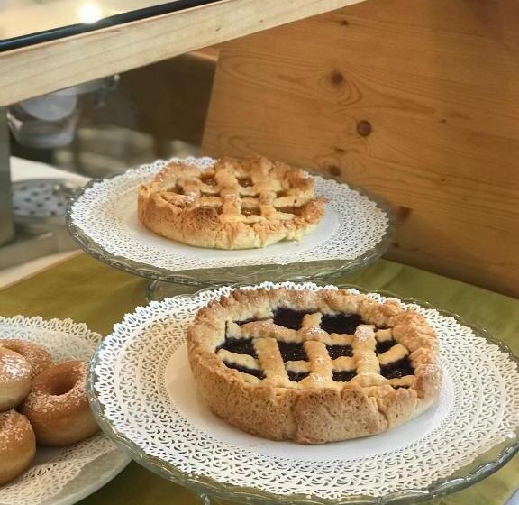 ホテル Monte Cimone