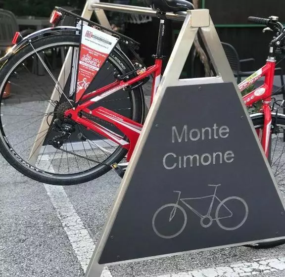 ホテル Monte Cimone
