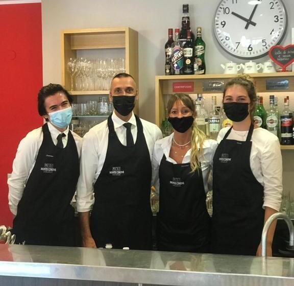 ホテル Monte Cimone