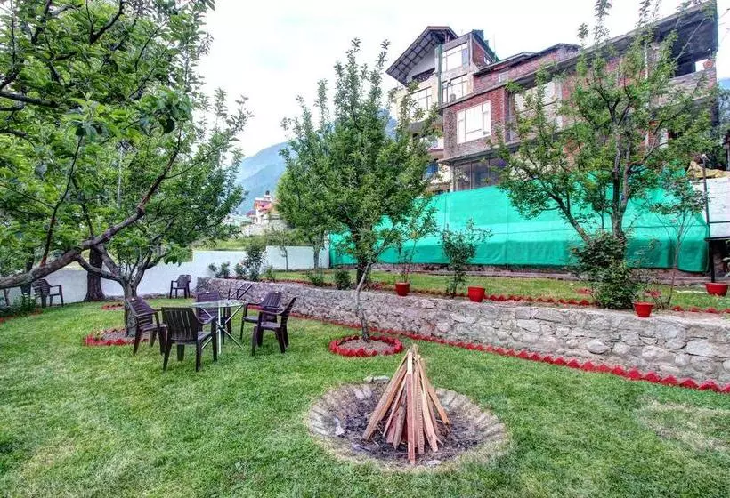 Mountain Face By Snow City Hotels