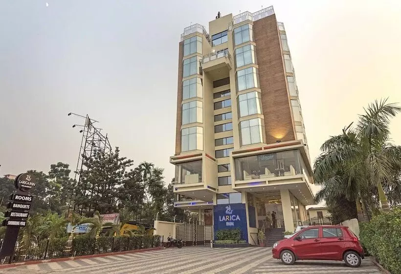 ホテル Regenta Inn Larica