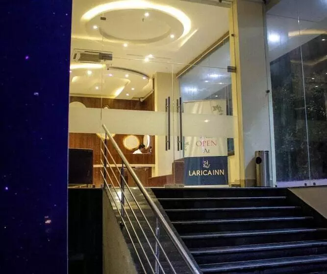 ホテル Regenta Inn Larica