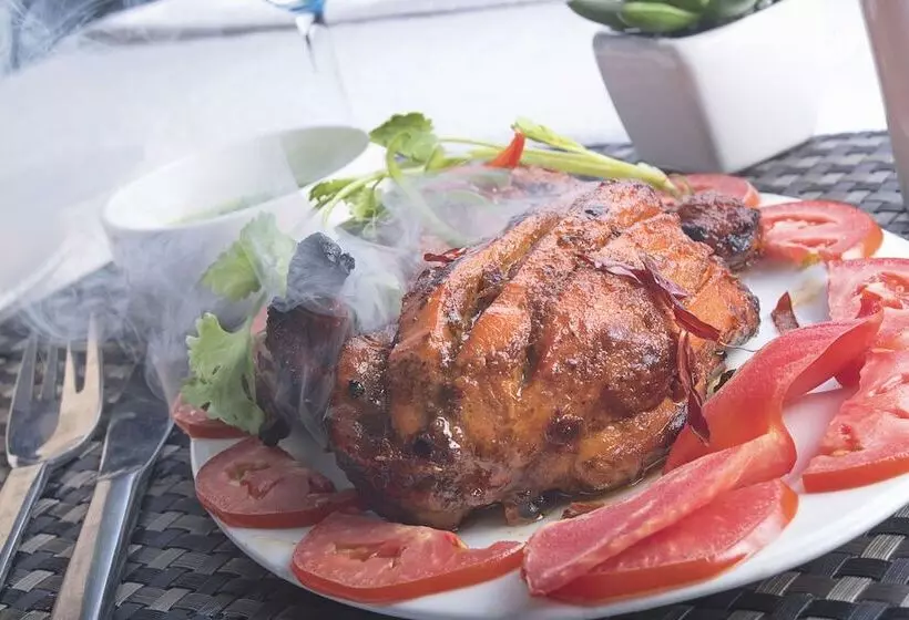 ホテル Regenta Inn Larica