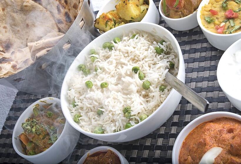 Отель Regenta Inn Larica