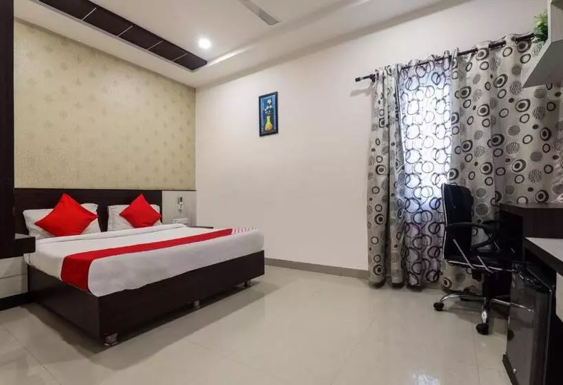 ホテル O Ssr Luxury Rooms