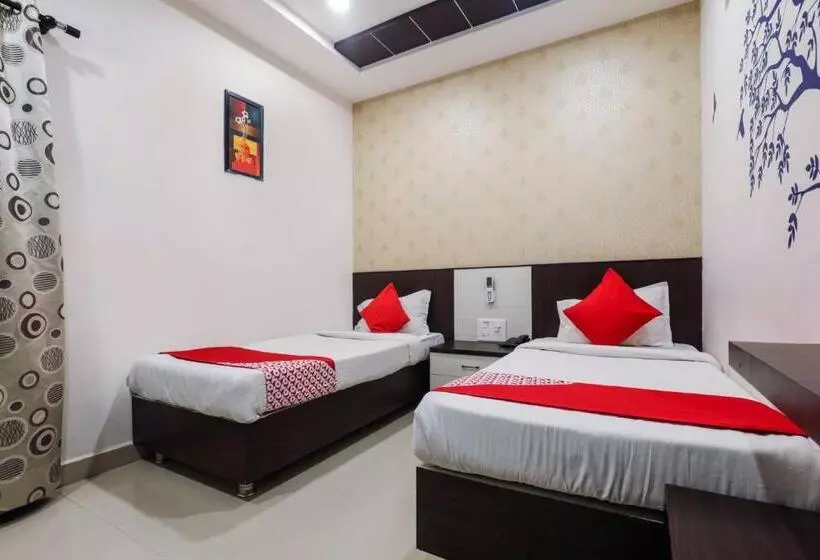 ホテル O Ssr Luxury Rooms