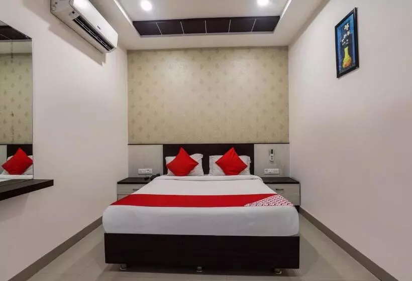 ホテル O Ssr Luxury Rooms
