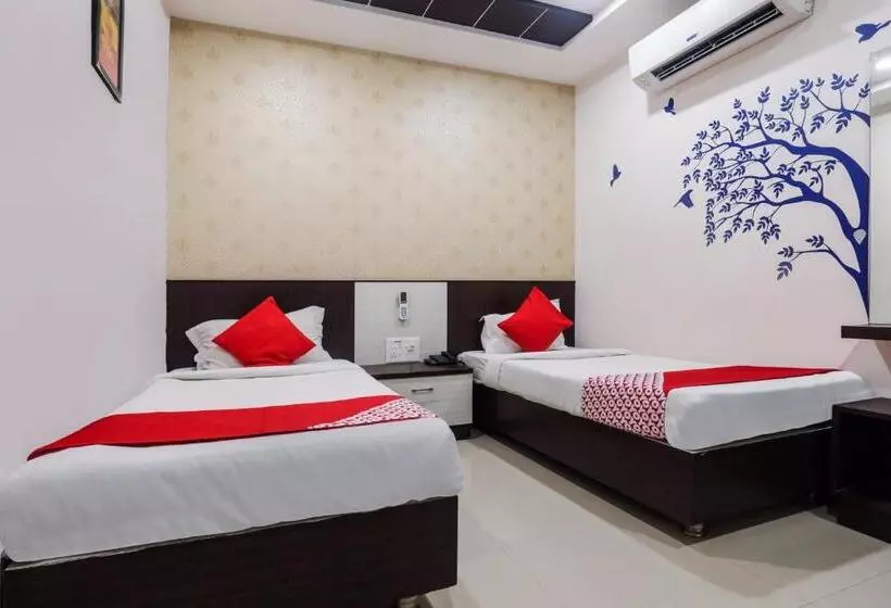 ホテル O Ssr Luxury Rooms