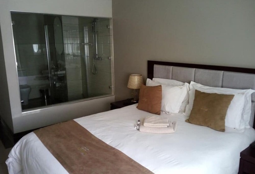 Hotel The Pillows Suite