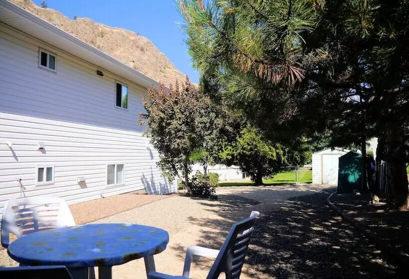 1 Of A Kind Sculpture B&b