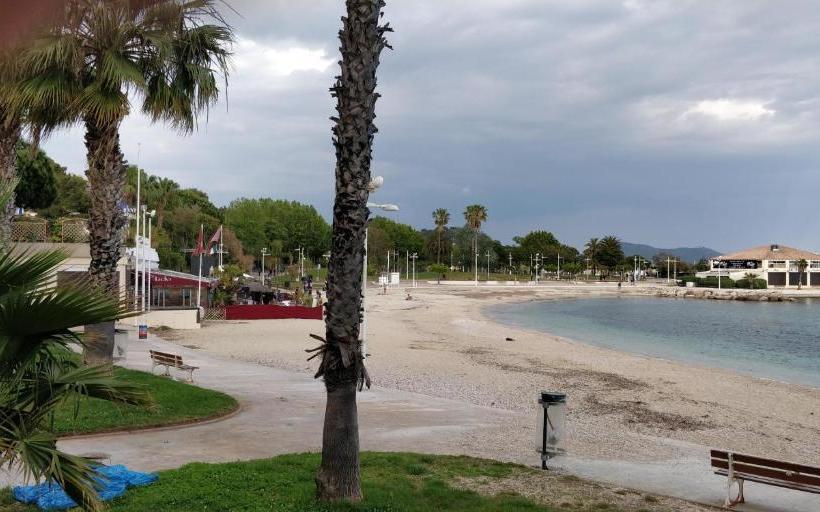 تختخواب و صبحانه Chambre D'hôtes Au Bord De Mer
