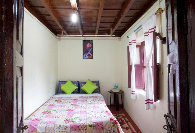 تختخواب و صبحانه The Blue Mountains Estate Stay