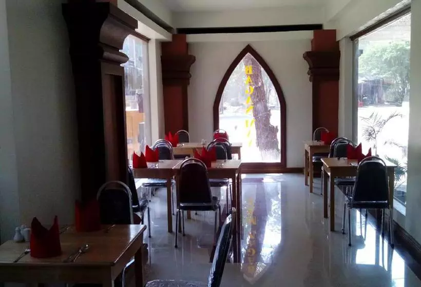 هتل Baobabed Hostel Bagan@ Bagan May