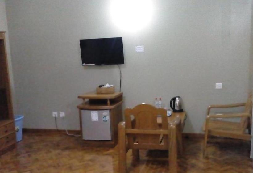 هتل Baobabed Hostel Bagan@ Bagan May