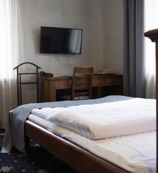 هتل Pivdenna Brama