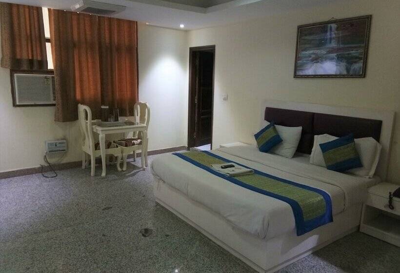 בית מלון כפרי The Paramont, Delhi