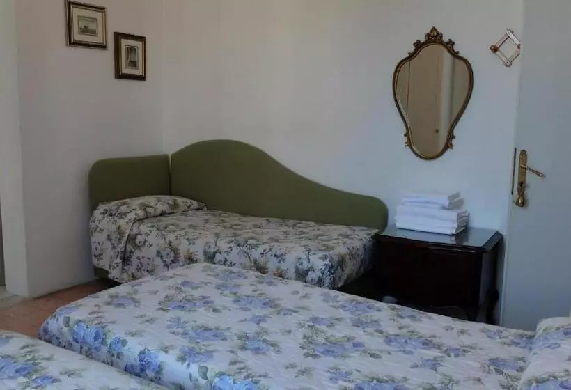 هتل Villa La Fonte