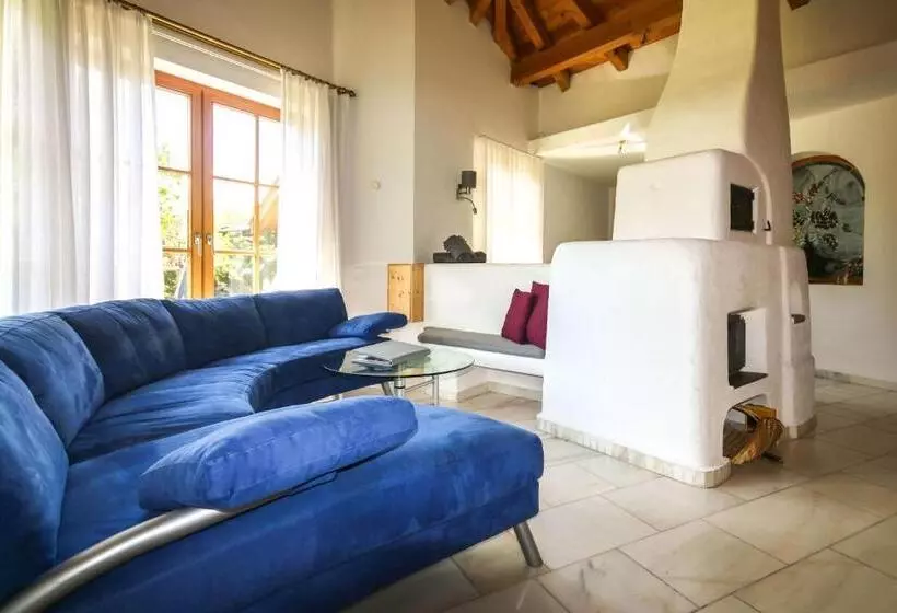 Kia Ora Hotel Restaurant