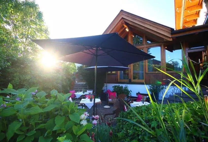 Kia Ora Hotel Restaurant