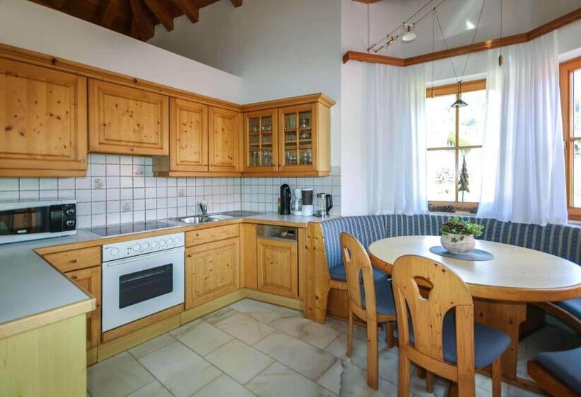 Kia Ora Hotel Restaurant