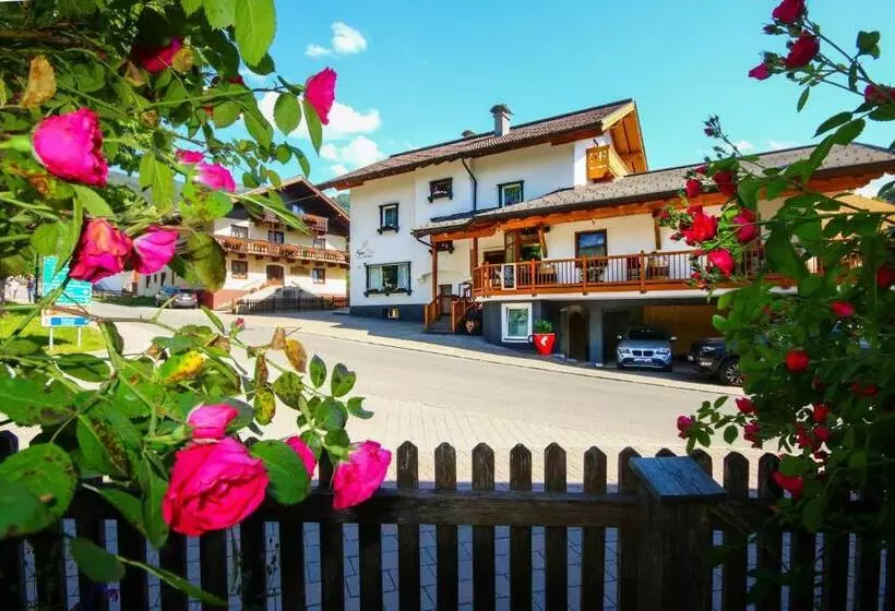 Kia Ora Hotel Restaurant