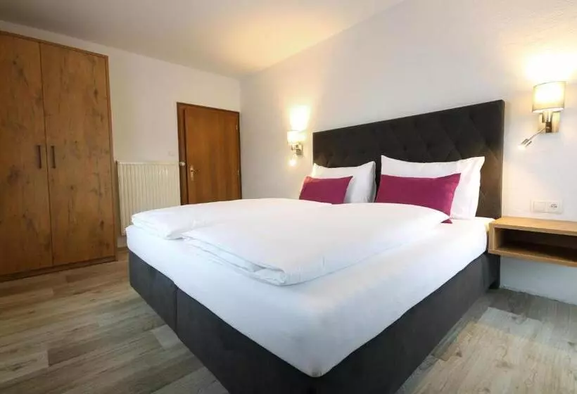 Kia Ora Hotel Restaurant