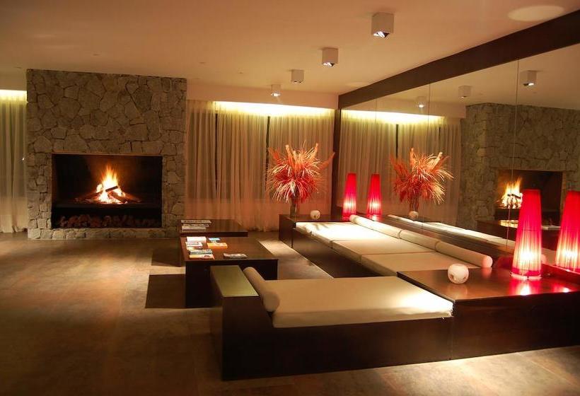 استراحتگاه Careyes Villa De Mar & Spa