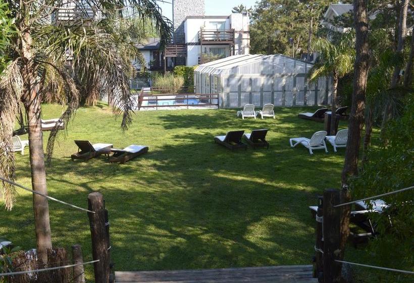 استراحتگاه Careyes Villa De Mar & Spa