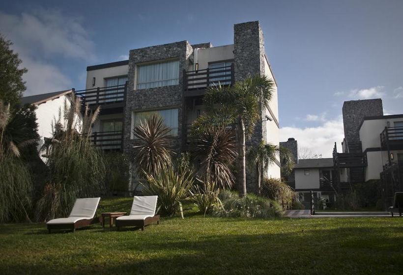 استراحتگاه Careyes Villa De Mar & Spa