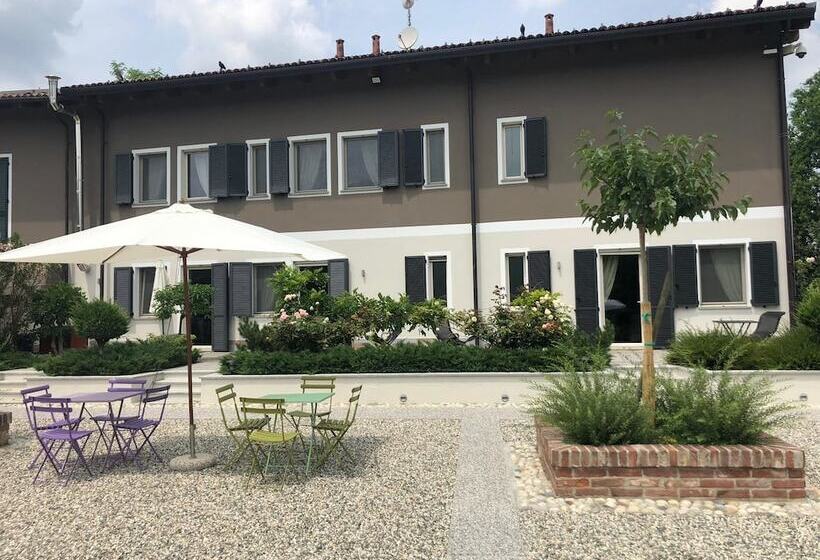 민박 Cascina Castagneto