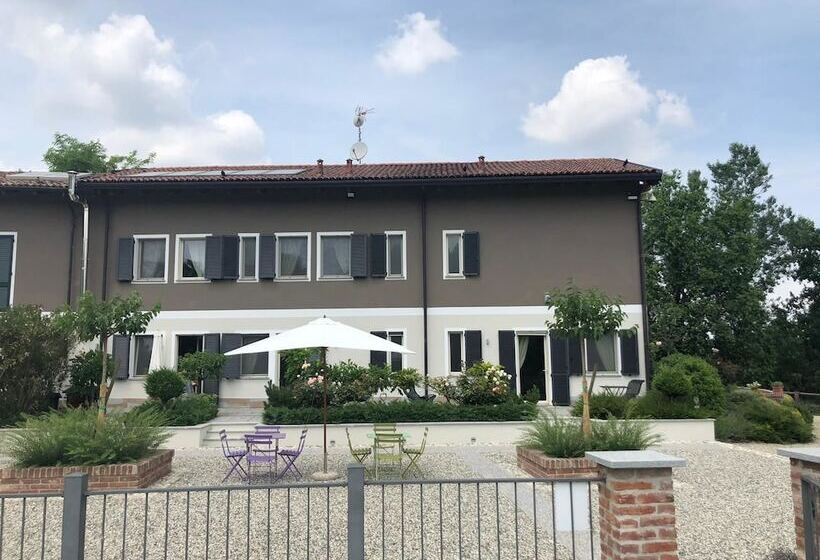 민박 Cascina Castagneto