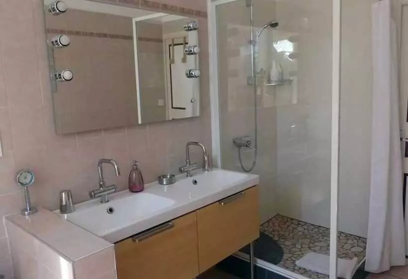 Aamiaismajoitus (B&B) Le Clos Des Tanneurs