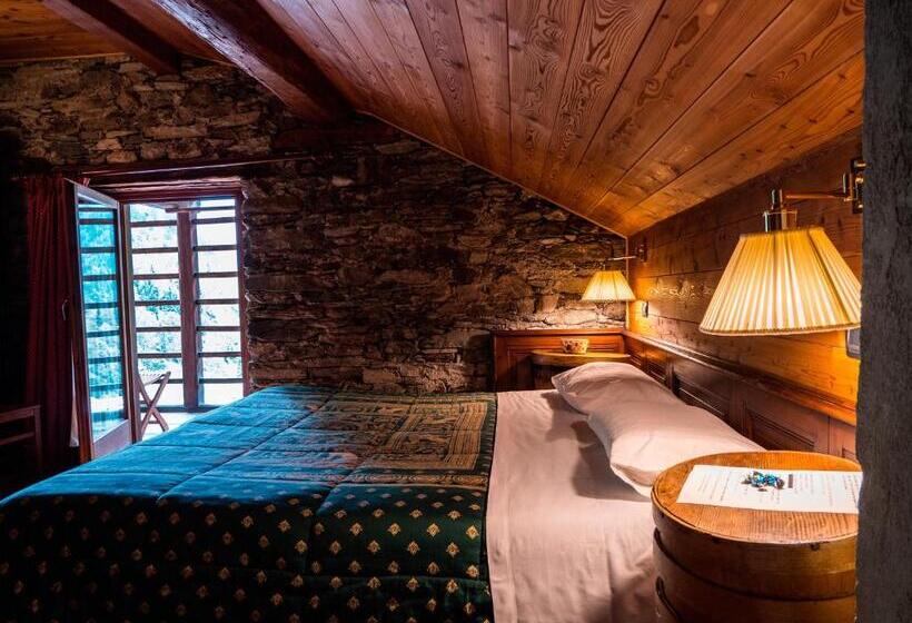 فندق Albergo Montagna Di Luce