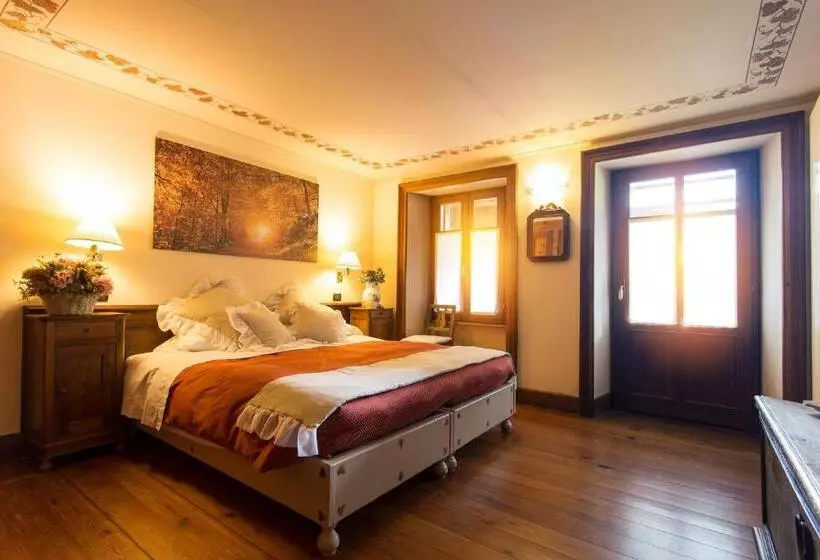 Hotelli Albergo Montagna Di Luce