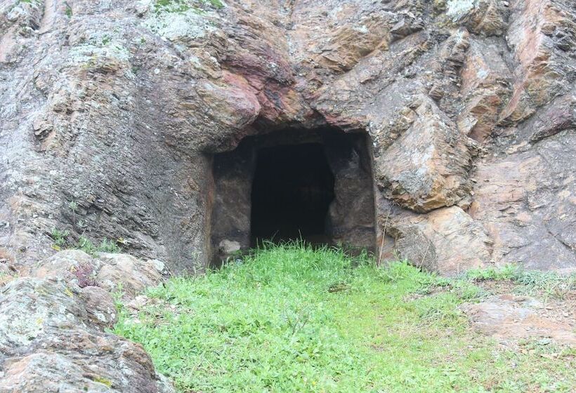 Отель Castello Malicas