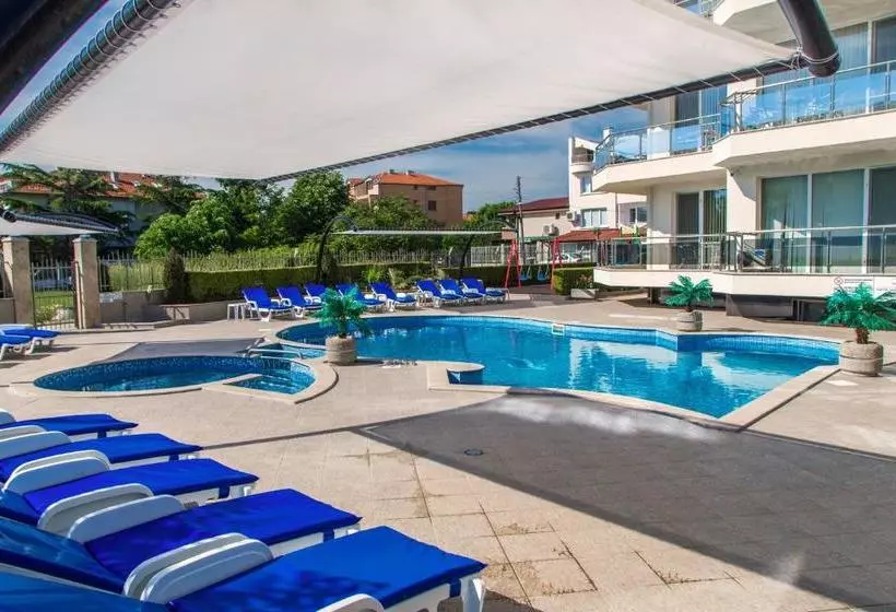 Family Hotel Adena